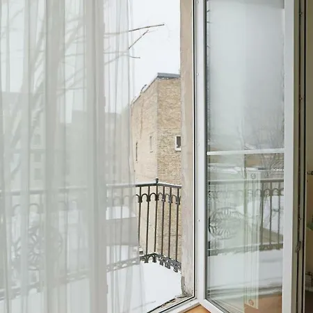 Next To The Parliament Apartment *