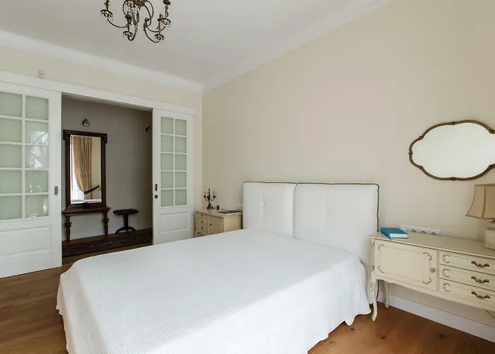 Next To The Parliament アパート