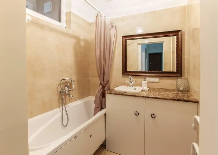 Next To The Parliament * Wilna